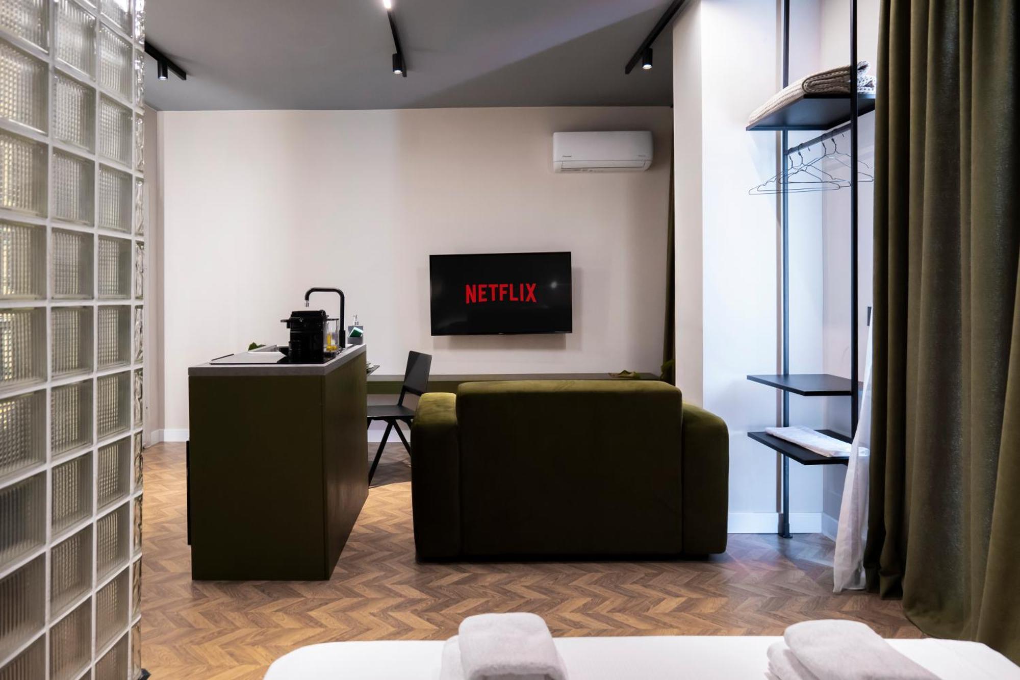 Muz Studios Тирана Экстерьер фото