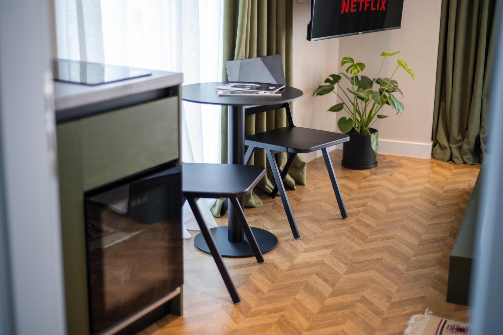 Muz Studios Тирана Экстерьер фото