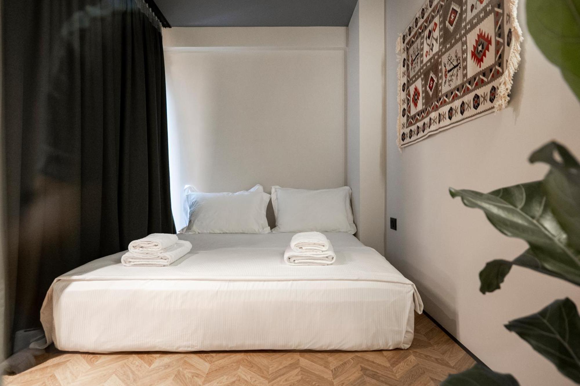 Muz Studios Тирана Экстерьер фото