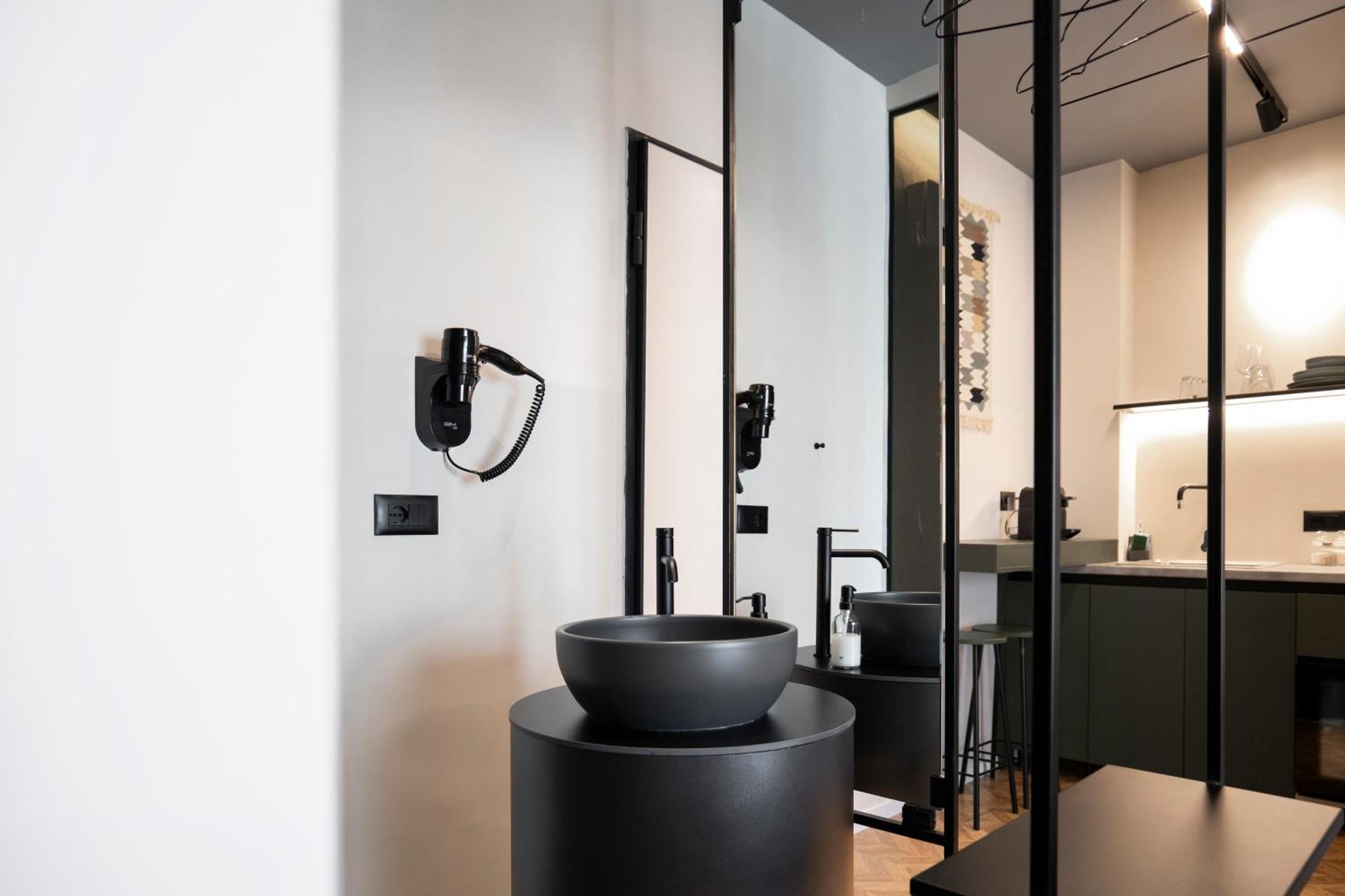 Muz Studios Тирана Экстерьер фото